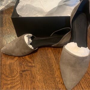 Vince Nina Flint made in Italy flats.